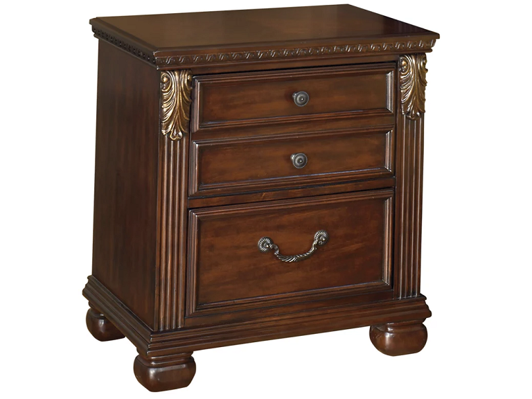 Leahlyn Queen Bedroom Set