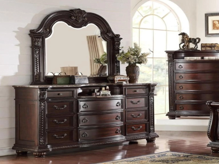 Stanley Queen Bedroom SET W/ FREE CHEST
